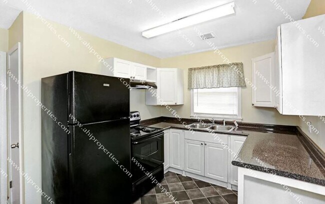 Building Photo - 505 Mastin Lk Rd NW