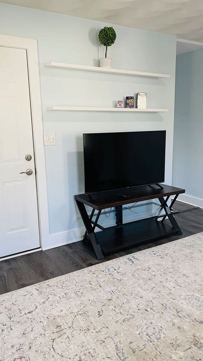 Primary Photo - 25 Andem St