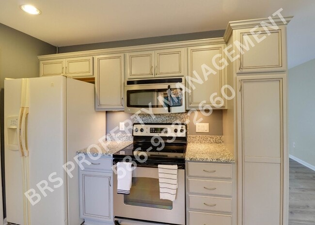 Building Photo - Move In Ready 3-Bedroom Home for Rent – West Bloomfield, MI