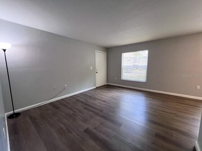 Building Photo - 2232 SW 39 Dr