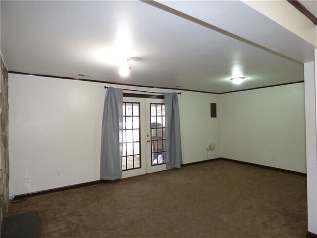 Building Photo - 794 Wheatland Cir