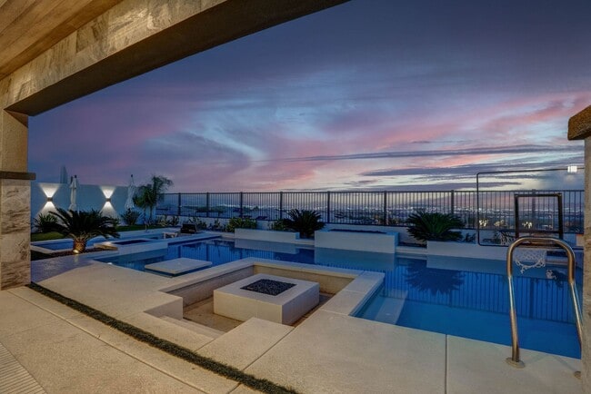 Building Photo - 756 Bruce Moorland St