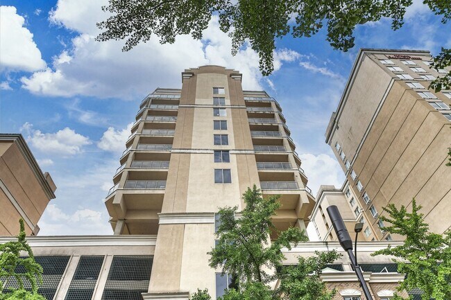 Building Photo - Modern High End Luxury Condo in Uptown Charlotte