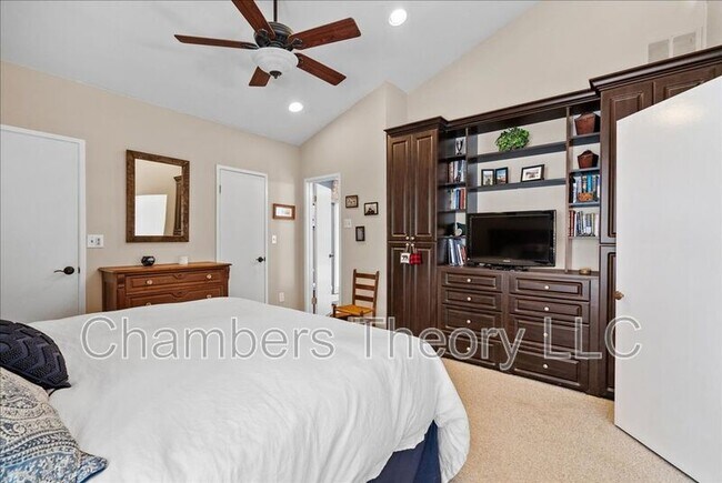 Building Photo - 8709 Hidden Hill Ln