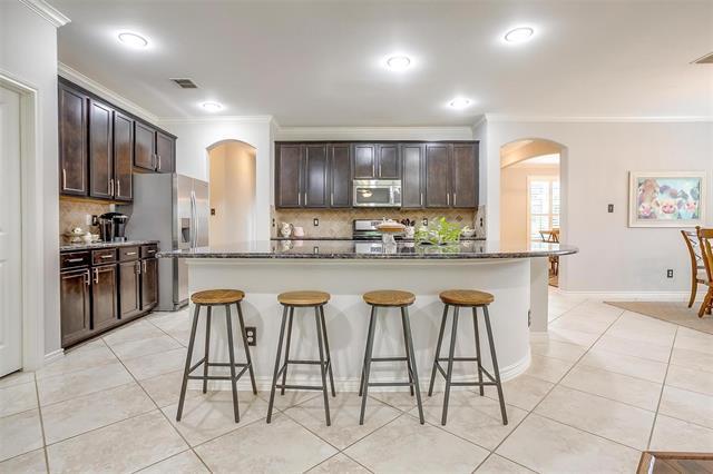 Building Photo - 13704 Southern Oaks Dr