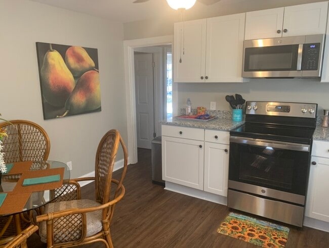 Building Photo - 113 Alice Street FOR RENT!