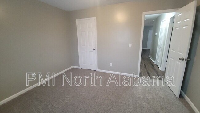 Building Photo - 1506 Ascent Trail NW