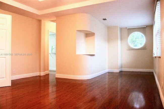 Building Photo - 11151 Minneapolis Dr