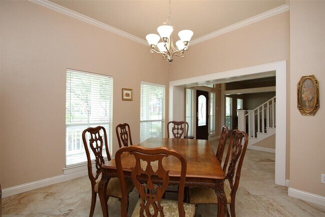 Building Photo - 16242 Pine Thorn Dr