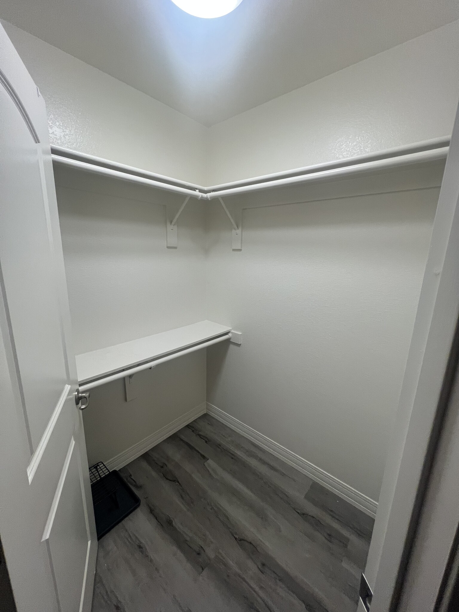 Closet - 2025 E Campbell Ave