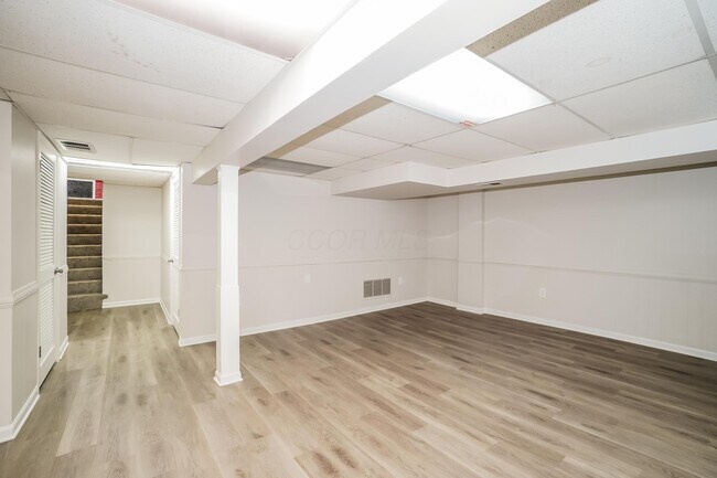 Building Photo - 1722 Blue Ash Pl