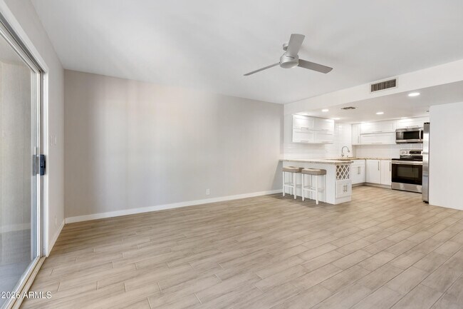 Building Photo - 7820 E Camelback Rd