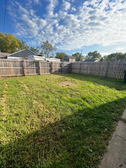 Building Photo - 278 Hosack St