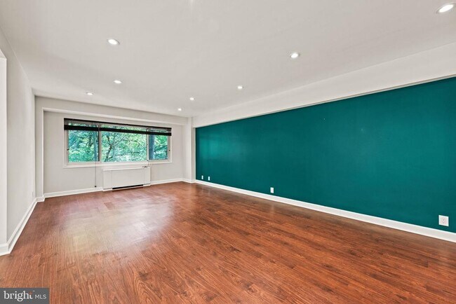 Building Photo - 4201 Cathedral Ave NW