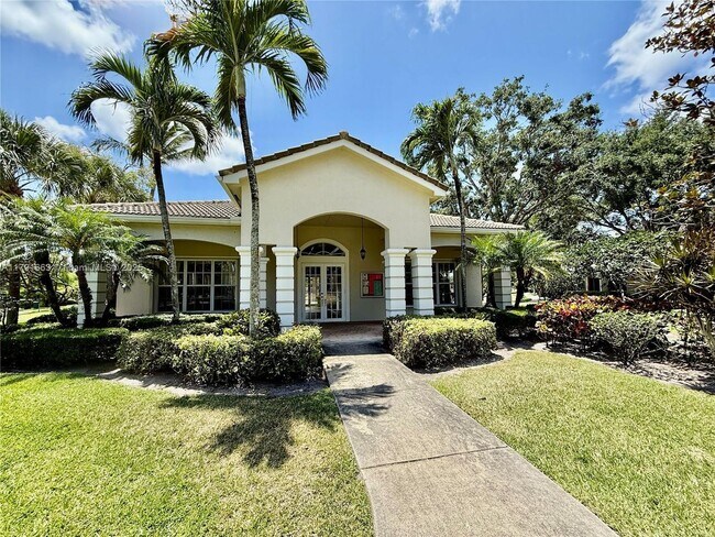 Building Photo - 4855 Palmbrooke Cir