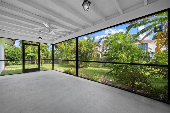 Building Photo - 11888 Suellen Cir