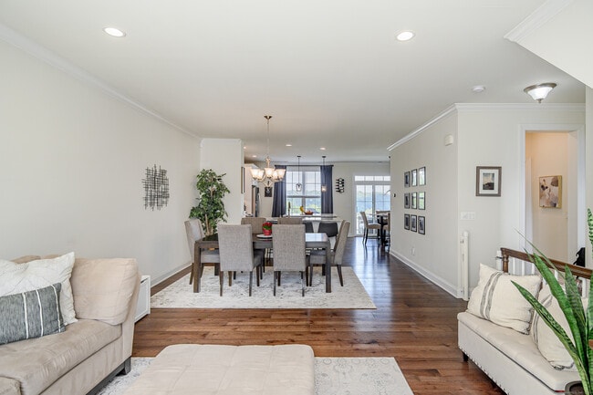 Building Photo - 159 Brentwood Cir