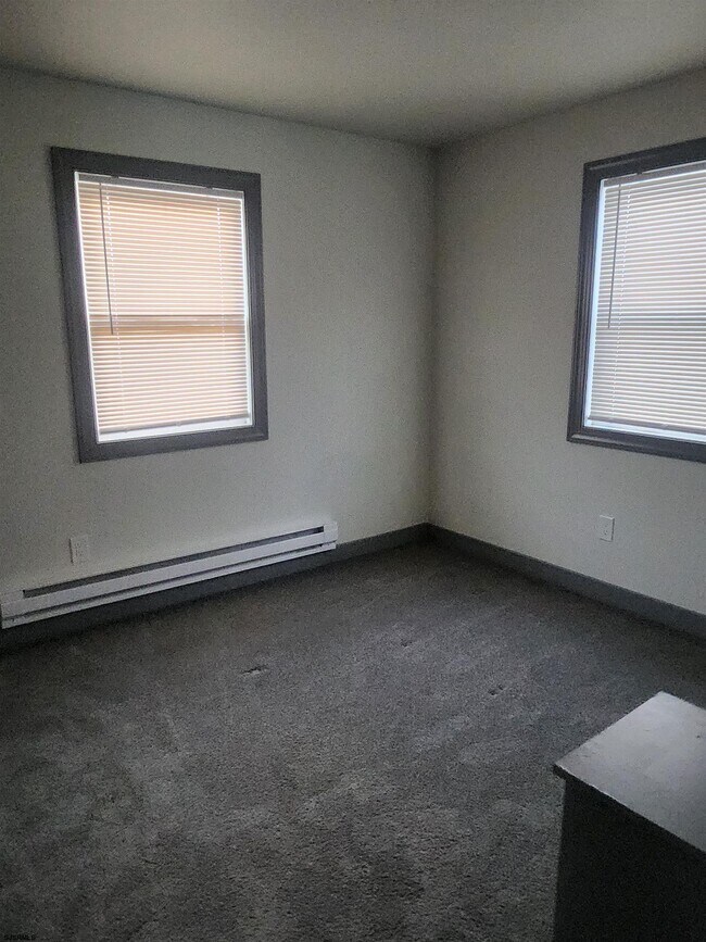 Building Photo - 278 38th St S