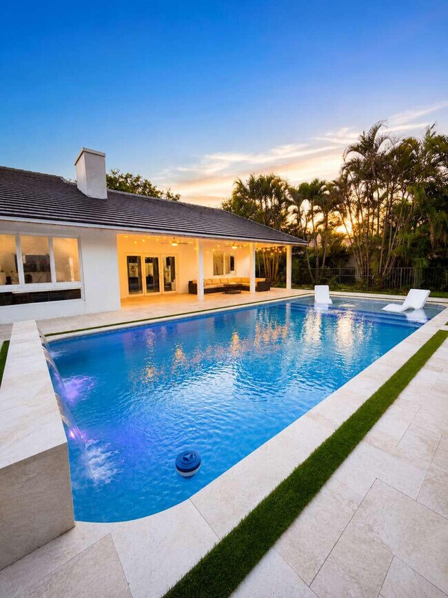 Building Photo - 2932 Banyan Blvd Cir NW
