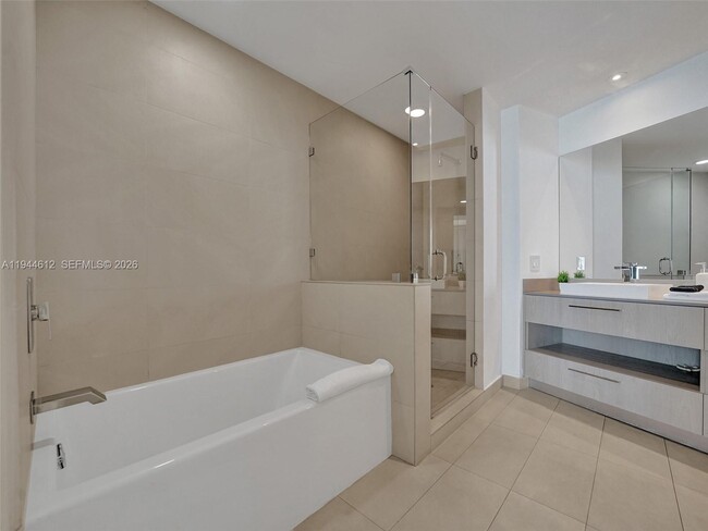 Building Photo - 4111 S Ocean Dr