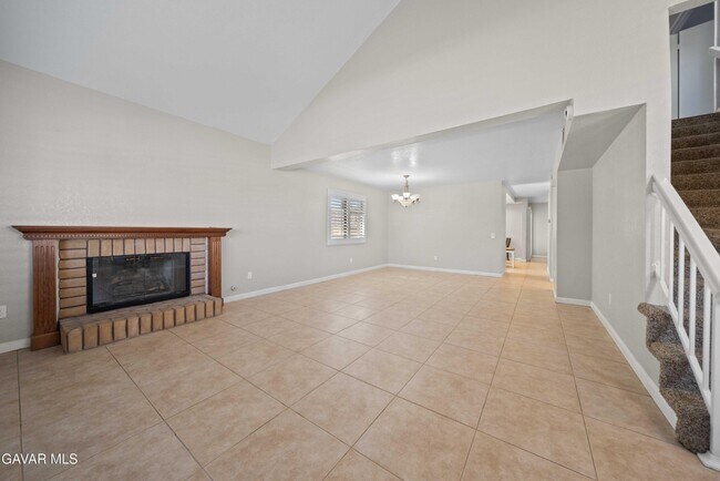Building Photo - 43007 Pearlwood Dr