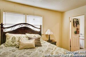 Building Photo - 460 Comal Ave
