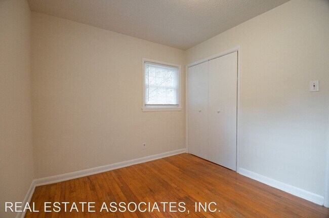 Building Photo - 3 br, 1.5 bath House - 306 5th Street