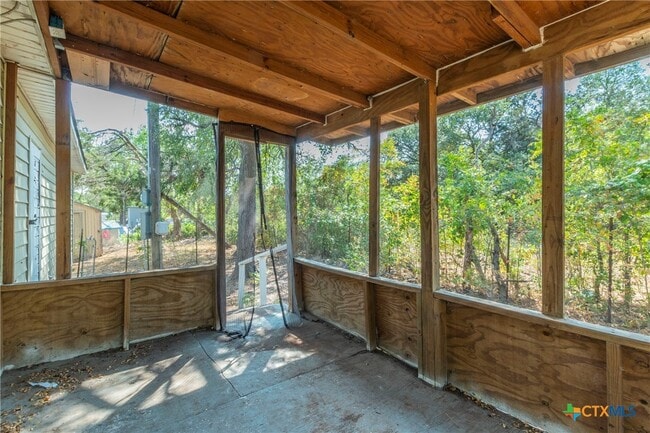 Building Photo - 5576 Helm Ln