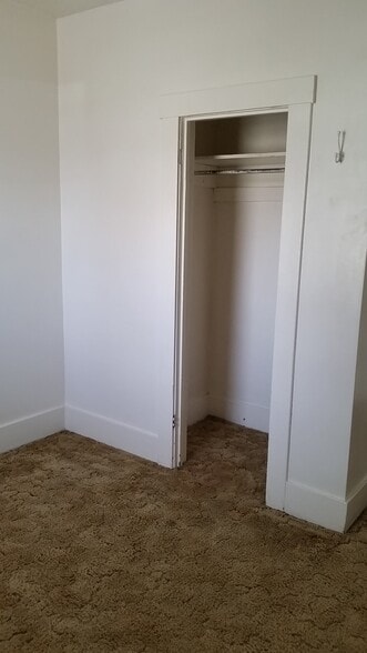 Building Photo - 310 6th St