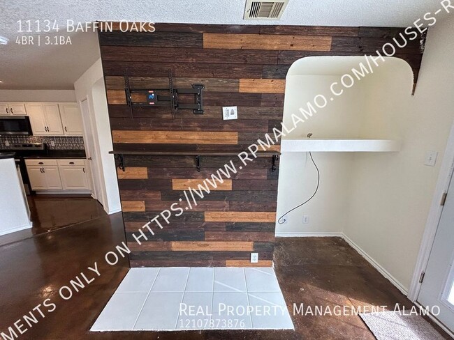 Building Photo - 11134 Baffin Oaks