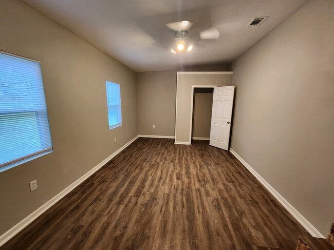 Building Photo - 4608 Princeton Dr