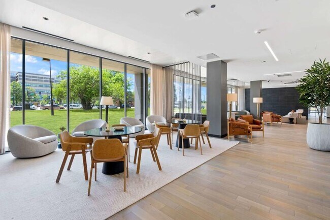 Building Photo - 0 bedroom in Chicago IL 60612