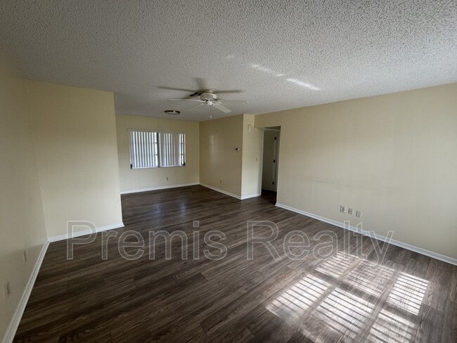 Building Photo - 144 Stafford Cir