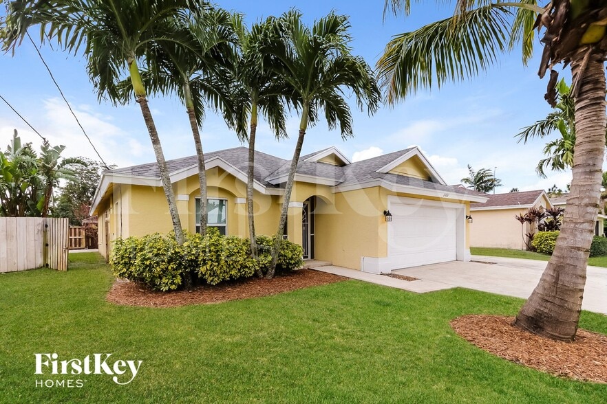 Building Photo - 6484 Robinson St