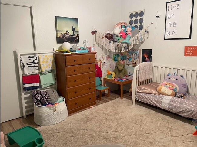 Building Photo - 15 Kulanihakoi St