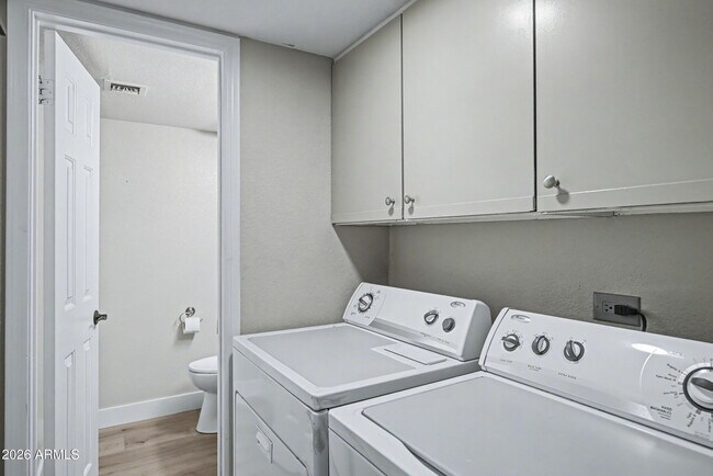 Building Photo - 1920 E Maryland Ave