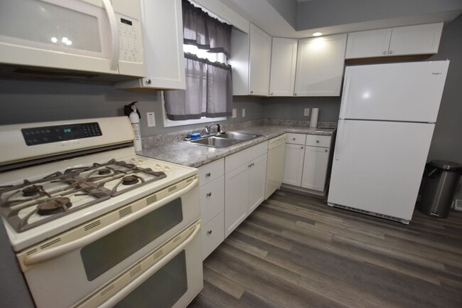 Building Photo - Remodeled home in South Bend IN, 2 bedroom 1 bath