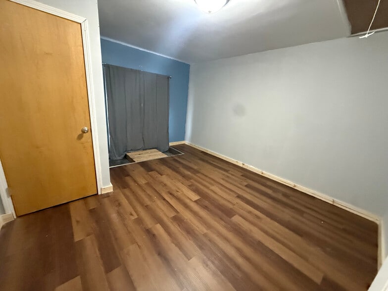 Building Photo - 115 N Washington St