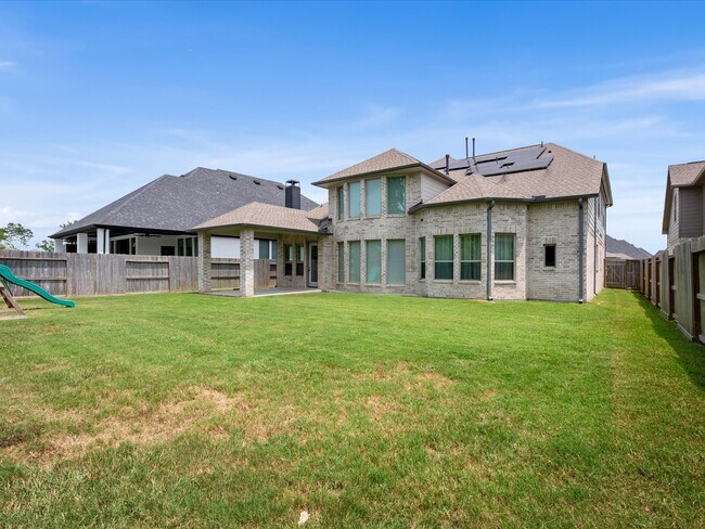 Building Photo - 1911 Golden Leaf Dr
