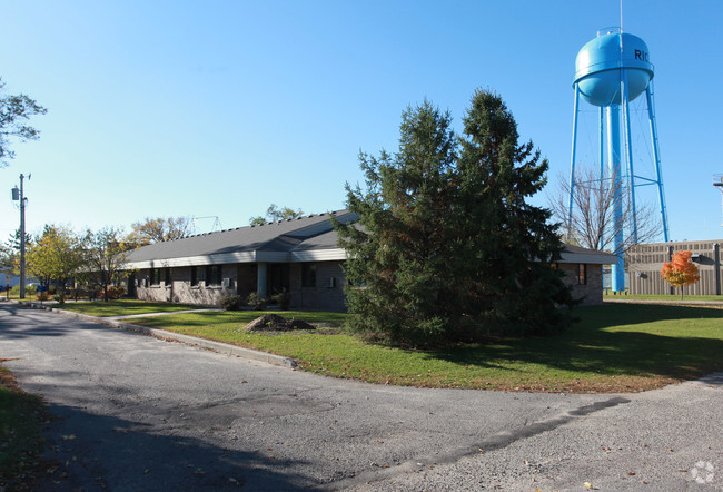 Building Photo - Benton Place Apartments