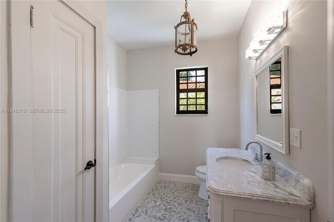 Building Photo - 3718 Sheridan Ave