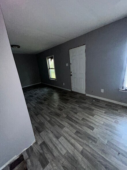 Building Photo - 2332 Renois Ln