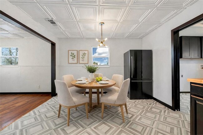 Building Photo - 6915 Providence Ave