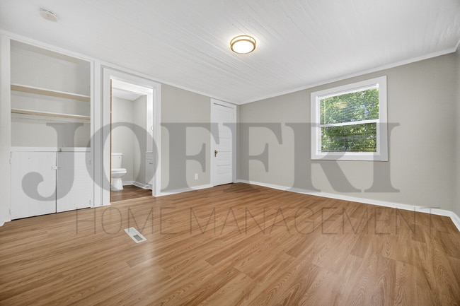 Building Photo - 2096 W 32nd St