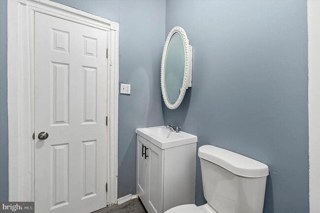 Building Photo - 1110 Morton Ave