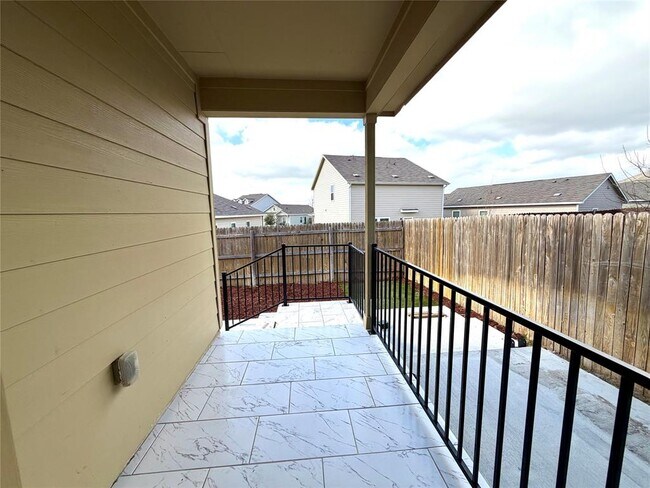 Building Photo - 216 Star Pass