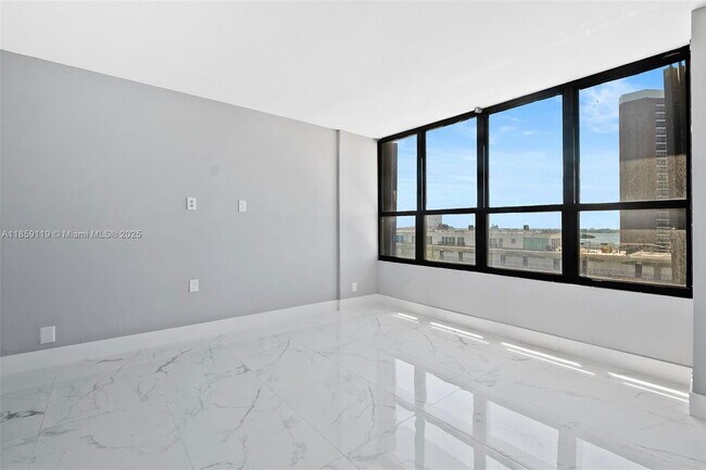 Building Photo - 780 NE 69th St