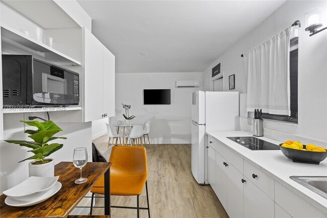 Primary Photo - 2788 SW 33rd Ct