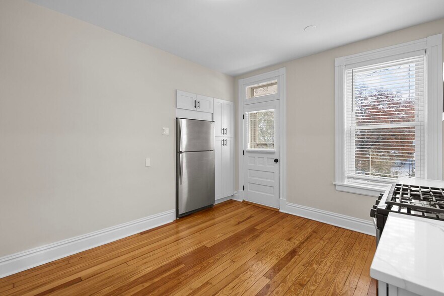 Building Photo - 1108 Tamm Ave