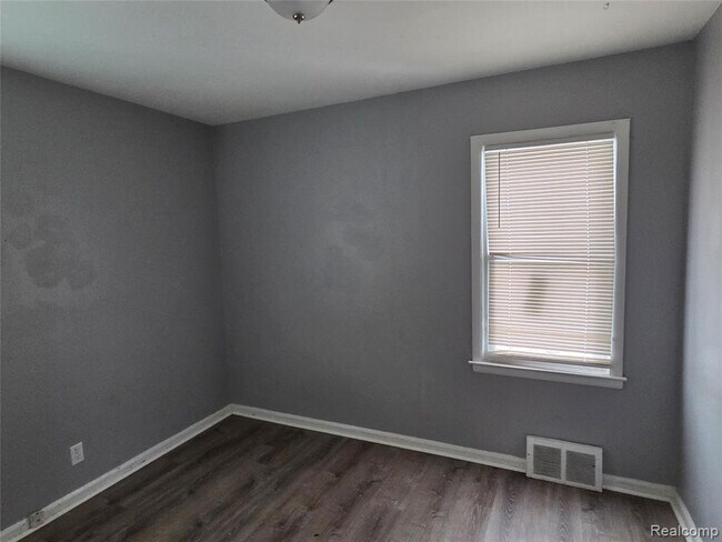 Building Photo - 1139 Bassett St